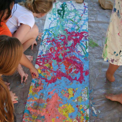 Children painting at ArtSpa